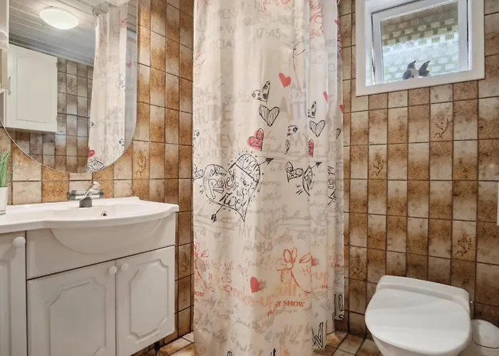 Сasa de vacaciones 3 Bedroom Lovely In